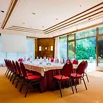 Royal Plaza Hotel 5*