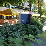 Hotel Royal Plaza 5*