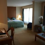 Royal Plaza Hotel 5*