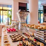 Royal Plaza Hotel
