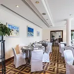 Royal Plaza Hotel