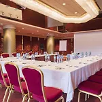 Royal Plaza Hotel 5*