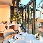 Royal Plaza Hotel 5*