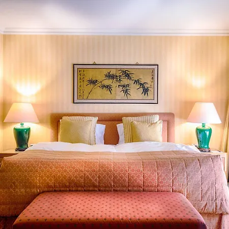 Hotel Royal Plaza