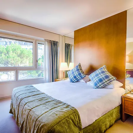 Royal Plaza 5*