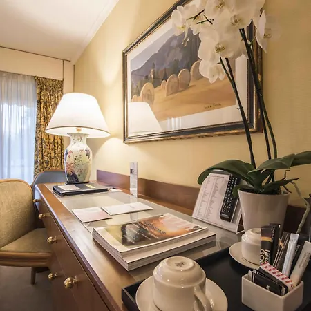 Royal Plaza Hotel