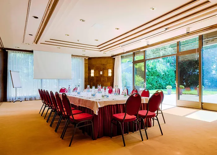 Royal Plaza Ξενοδοχείο 5*