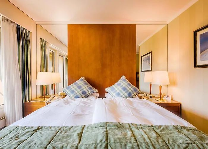 Royal Plaza Hotell 5*